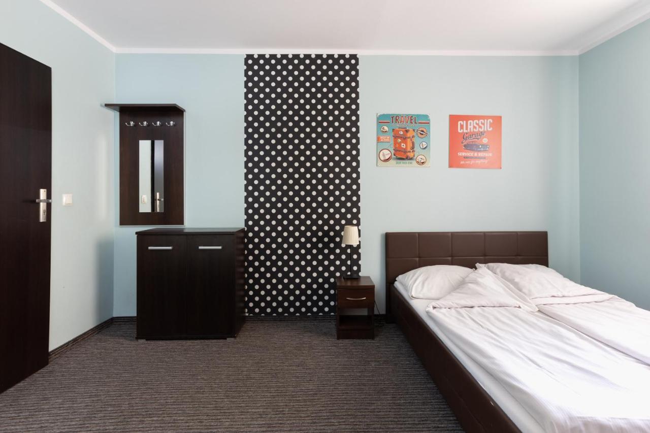 Shick Hostel วรอตซวาฟ ภายนอก รูปภาพ