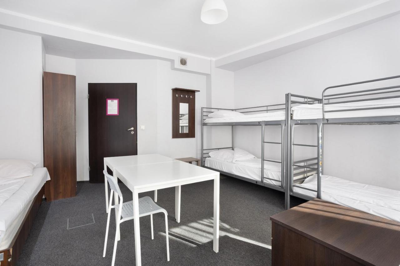 Shick Hostel วรอตซวาฟ ภายนอก รูปภาพ