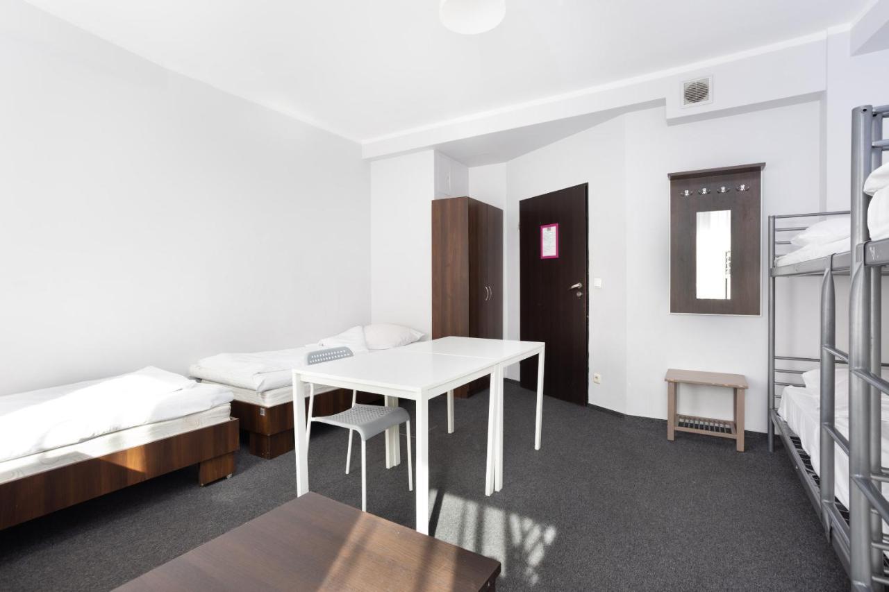 Shick Hostel วรอตซวาฟ ภายนอก รูปภาพ