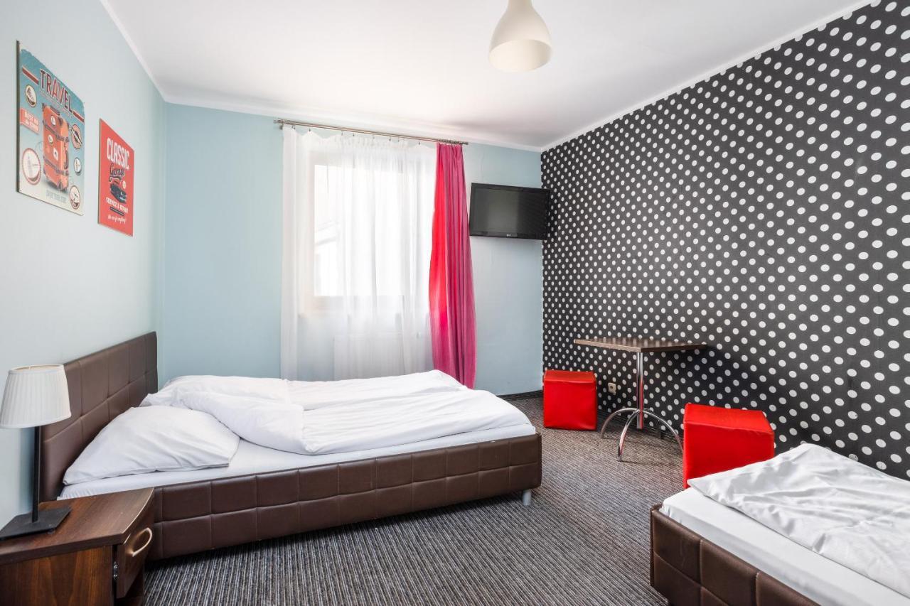 Shick Hostel วรอตซวาฟ ภายนอก รูปภาพ