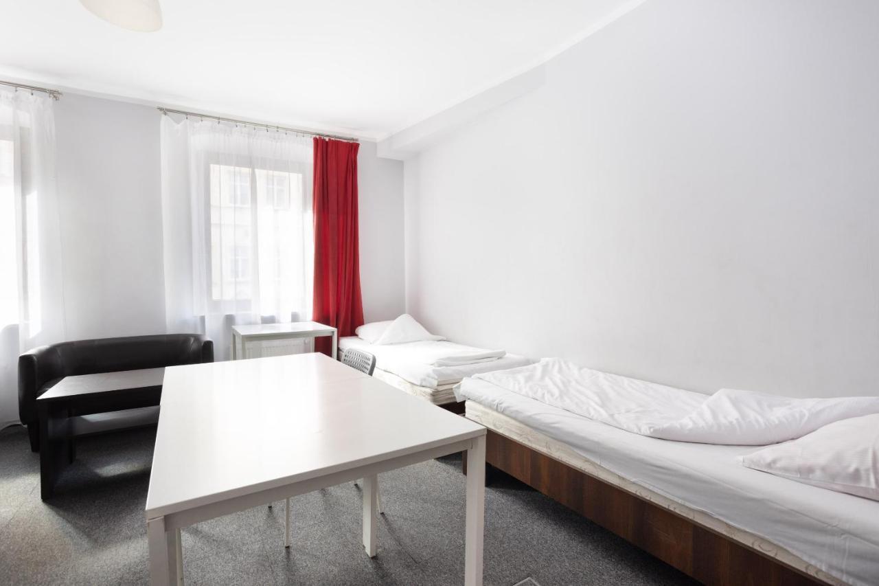 Shick Hostel วรอตซวาฟ ภายนอก รูปภาพ